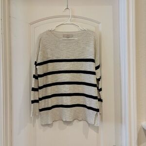 LOFT women's white and navy stripe sweater